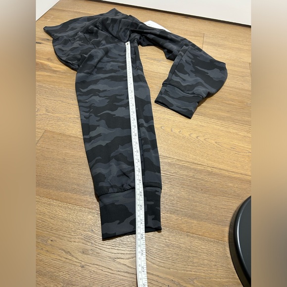 XS Athleta camo jogger - XS Petite - Picture 10 of 10
